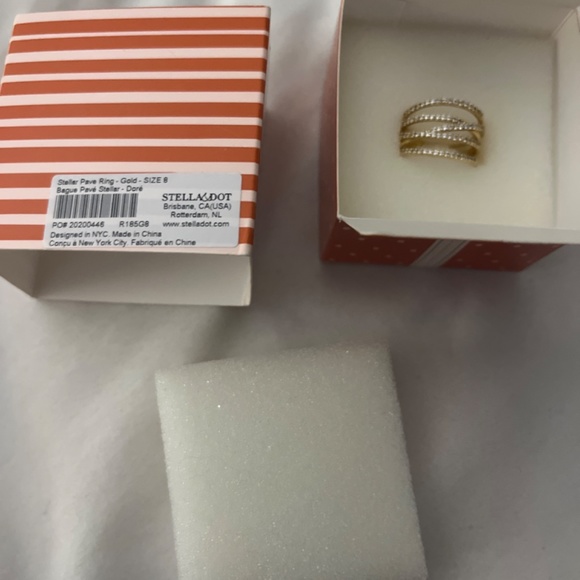 Stella and Dot Stellar Pave Ring size 8 - Picture 3 of 3